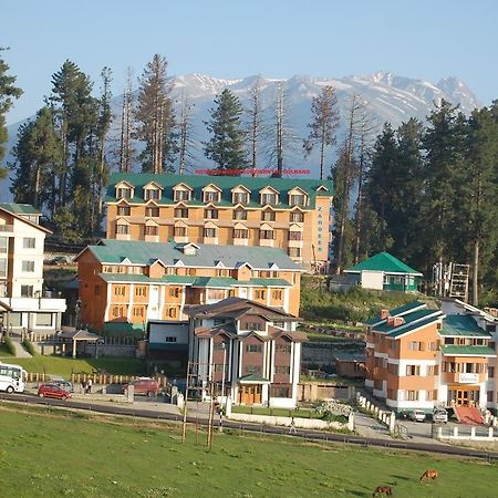 Hotel Zahgeer Continental Гулмарг Екстериор снимка