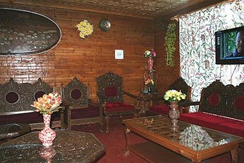 Hotel Zahgeer Continental Гулмарг Екстериор снимка